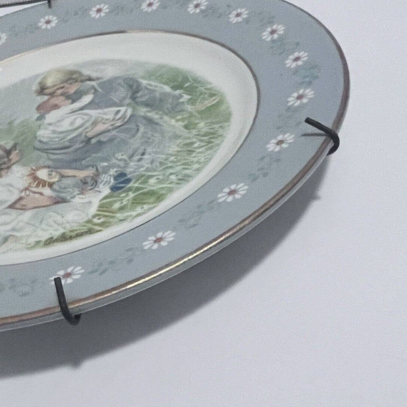 Vintage Tenderness Commemorative Plate Special Edition Avon Productions 1974 - Picture 13 of 16
